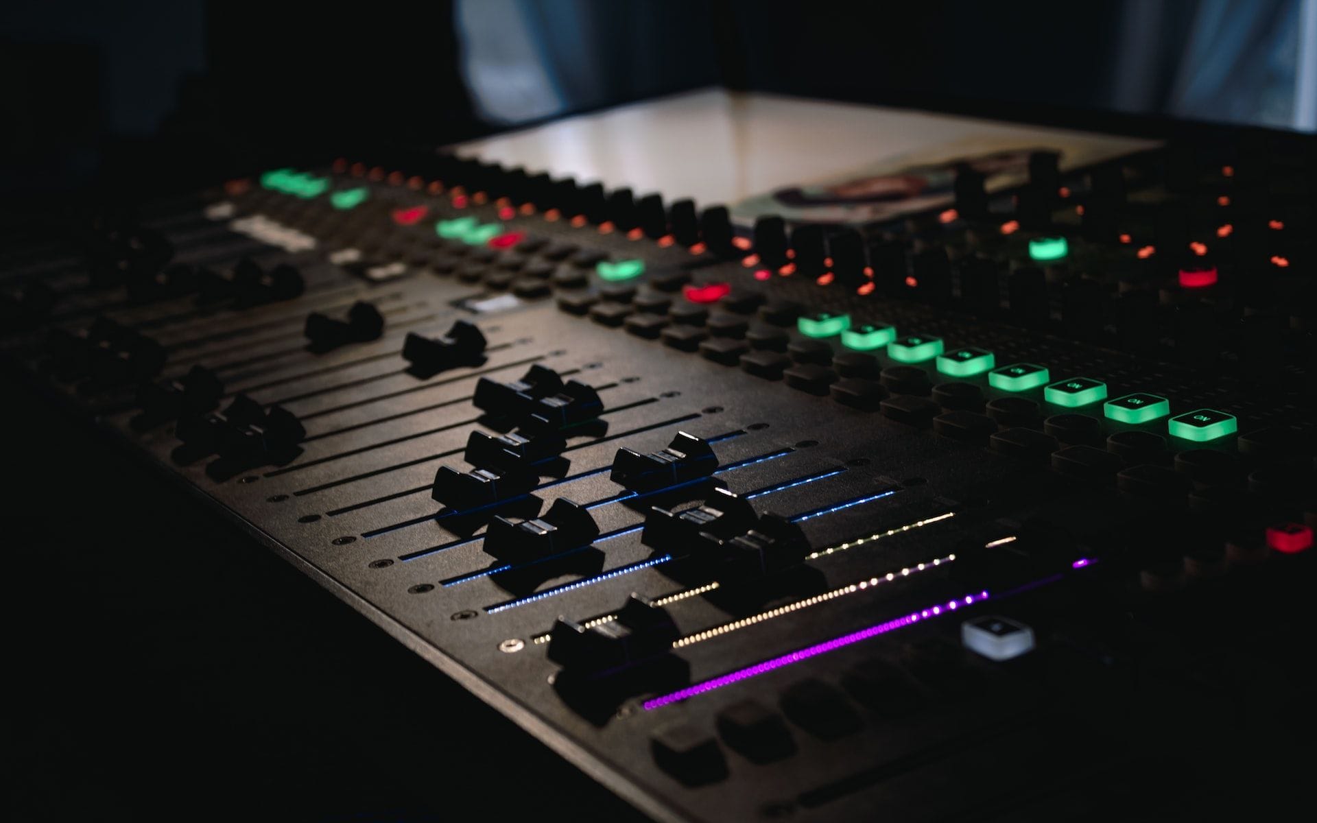 baila.fm team